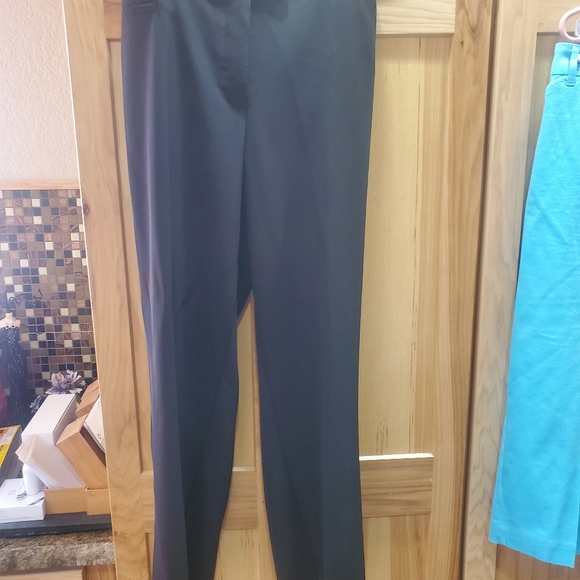 2 Pairs of Pants - Picture 2 of 5